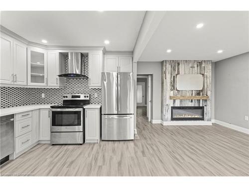 167 Kenilworth Avenue S, Hamilton, ON - Indoor Photo Showing Kitchen With Stainless Steel Kitchen