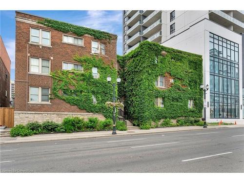 8-285 King Street W, Hamilton, ON - Outdoor