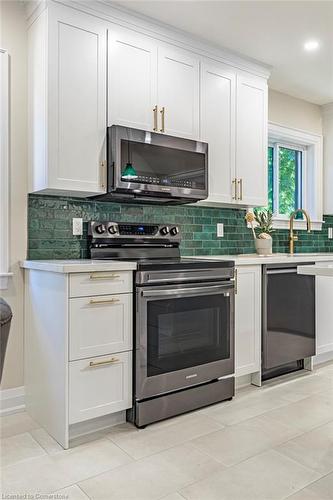 23 Sydenham Street, Dundas, ON - Indoor Photo Showing Kitchen With Upgraded Kitchen