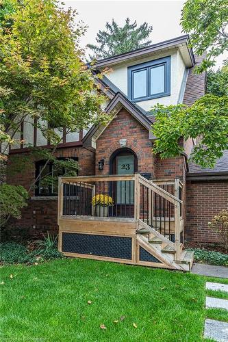 23 Sydenham Street, Dundas, ON - Outdoor