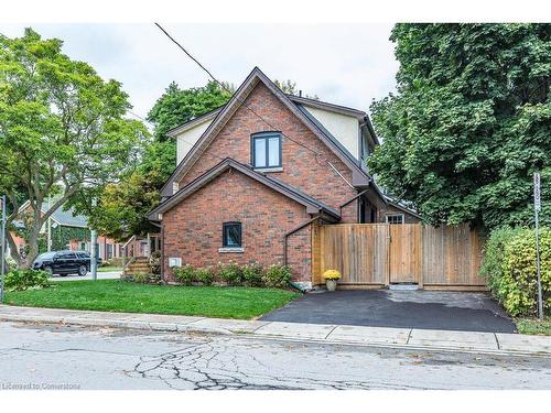 23 Sydenham Street, Dundas, ON - Outdoor