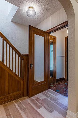 23 Sydenham Street, Dundas, ON - Indoor Photo Showing Bedroom