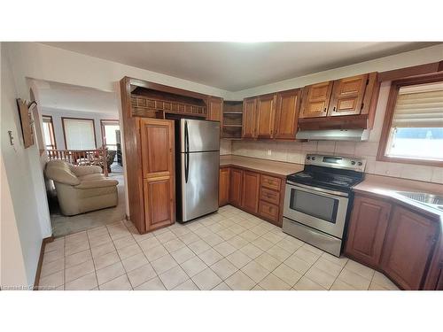 54 Kortright Road E, Guelph, ON - Indoor Photo Showing Kitchen