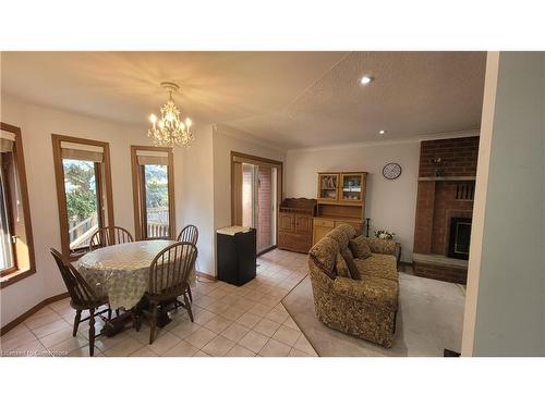 54 Kortright Road E, Guelph, ON - Indoor Photo Showing Dining Room