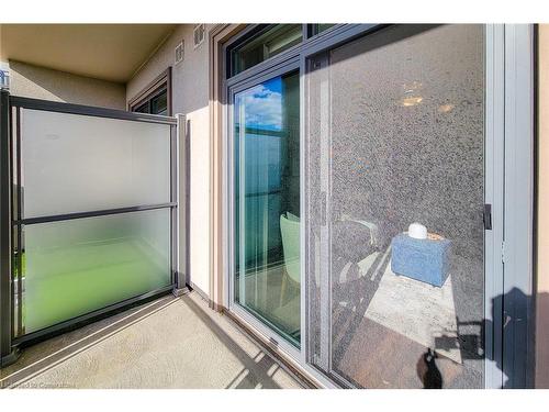 714-2490 Old Bronte Road, Oakville, ON - Outdoor With Balcony With Exterior