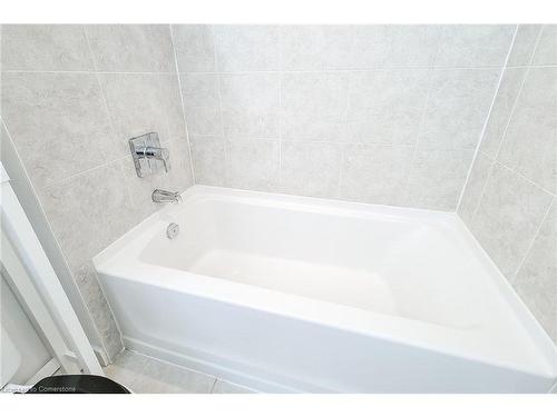 714-2490 Old Bronte Road, Oakville, ON - Indoor Photo Showing Bathroom