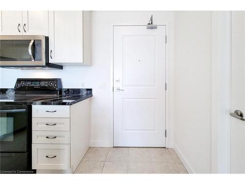 714-2490 Old Bronte Road, Oakville, ON - Indoor Photo Showing Kitchen