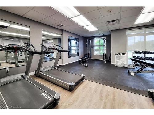 714-2490 Old Bronte Road, Oakville, ON - Indoor Photo Showing Gym Room