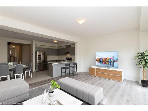 78 Bradbury Road, Stoney Creek, ON - Indoor Photo Showing Living Room