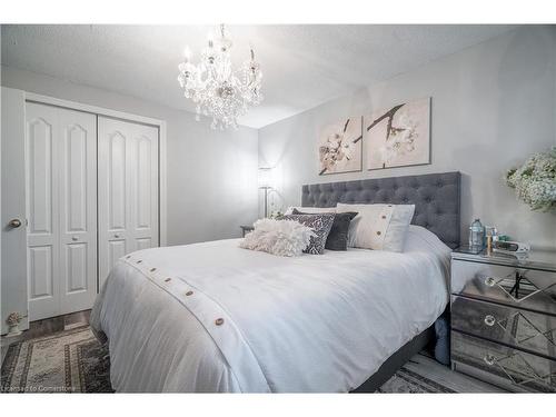 29-123 Main Street, Dunnville, ON - Indoor Photo Showing Bedroom