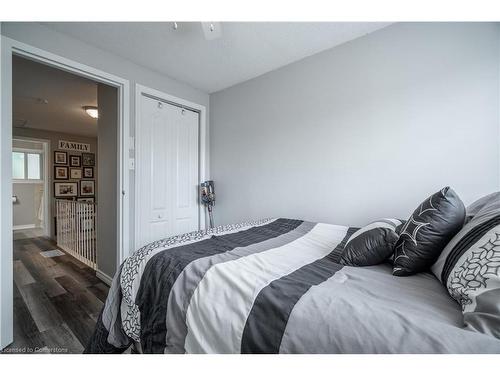 29-123 Main Street, Dunnville, ON - Indoor Photo Showing Bedroom