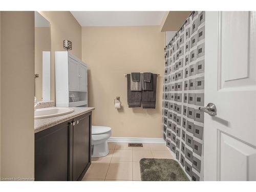 41-541 Winston Road, Grimsby, ON - Indoor Photo Showing Bathroom