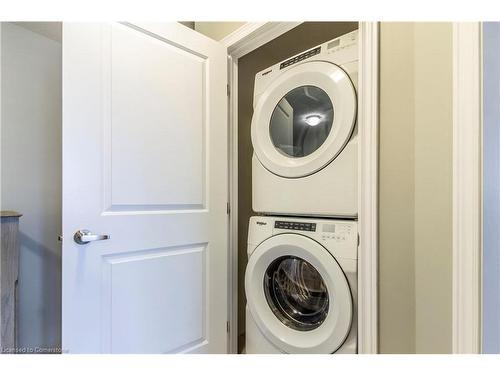 315 Skinner Road, Waterdown, ON - Indoor Photo Showing Laundry Room