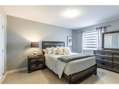 315 Skinner Road, Waterdown, ON - Indoor Photo Showing Bedroom