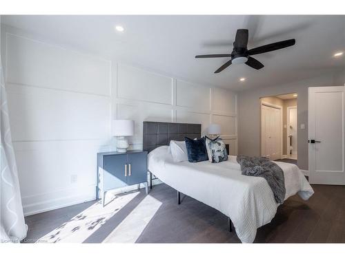 305 Woodland Drive, Ancaster, ON - Indoor Photo Showing Bedroom