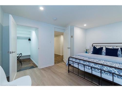 Ll-280 Aberdeen Avenue, Hamilton, ON - Indoor Photo Showing Bedroom