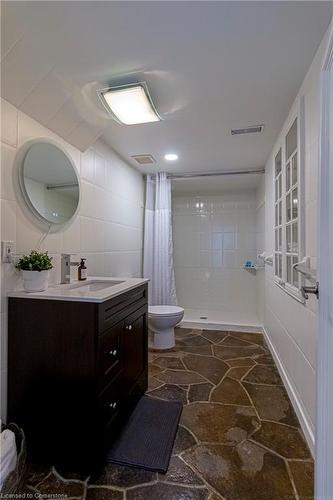 Ll-280 Aberdeen Avenue, Hamilton, ON - Indoor Photo Showing Bathroom