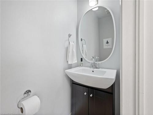 12-4200 Kilmer Drive, Burlington, ON - Indoor Photo Showing Bathroom