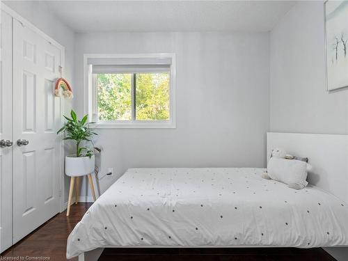 12-4200 Kilmer Drive, Burlington, ON - Indoor Photo Showing Bedroom