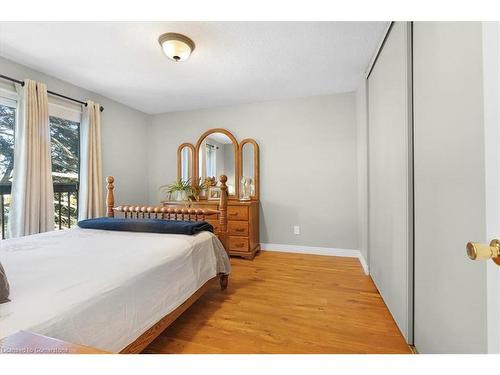 8-122 Lakeshore Road, St. Catharines, ON - Indoor Photo Showing Bedroom