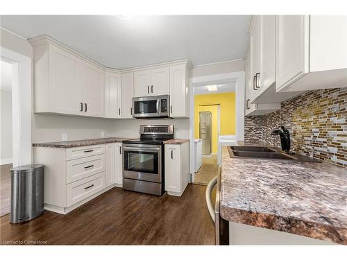 5419 Maple Street, Niagara Falls, ON - Indoor Photo Showing Kitchen With Double Sink