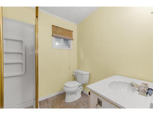 5419 Maple Street, Niagara Falls, ON - Indoor Photo Showing Bathroom