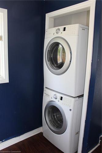 304 Nelson Street, Brantford, ON - Indoor Photo Showing Laundry Room