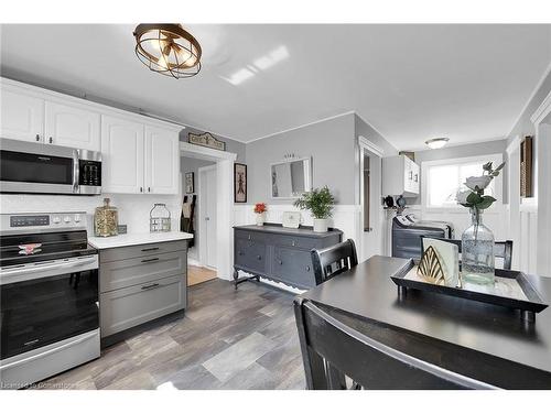 11 Esther Street, Brantford, ON - Indoor Photo Showing Kitchen