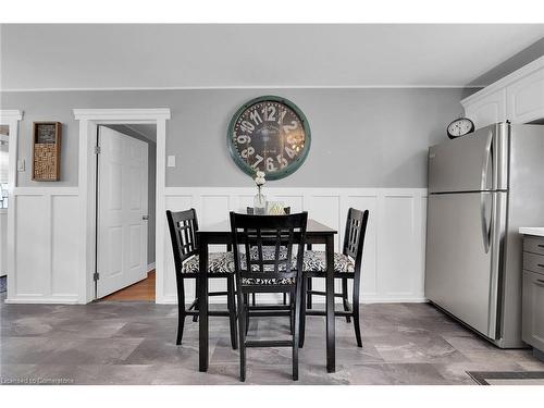 11 Esther Street, Brantford, ON - Indoor Photo Showing Dining Room