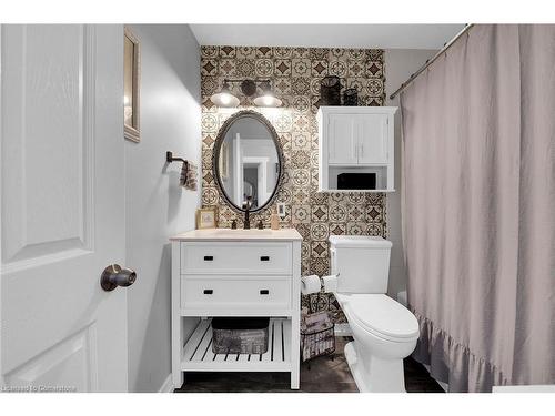 11 Esther Street, Brantford, ON - Indoor Photo Showing Bathroom