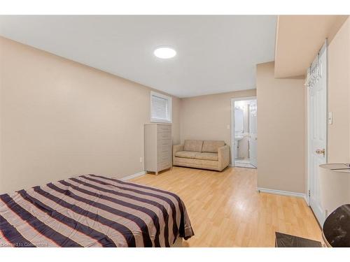 3 Haskins Court, Hamilton, ON - Indoor Photo Showing Bedroom