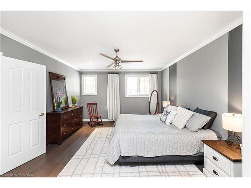 54 Stonepine Crescent, Hamilton, ON - Indoor Photo Showing Bedroom