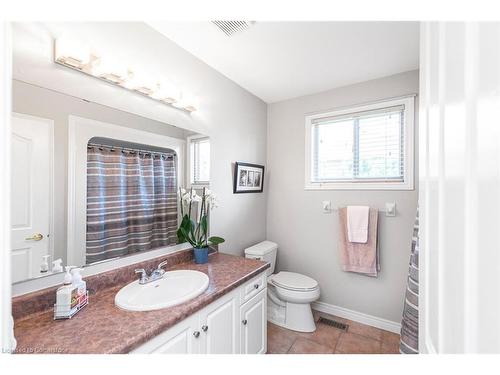 54 Stonepine Crescent, Hamilton, ON - Indoor Photo Showing Bathroom