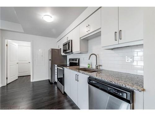 305-195 Commonwealth Street, Kitchener, ON - Indoor Photo Showing Kitchen With Stainless Steel Kitchen With Double Sink With Upgraded Kitchen