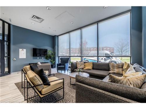 305-195 Commonwealth Street, Kitchener, ON - Indoor Photo Showing Living Room