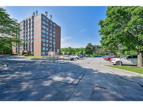 605-180 Limeridge Road W, Hamilton, ON - Outdoor