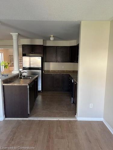 4867 Verdi Street, Burlington, ON - Indoor Photo Showing Kitchen With Double Sink