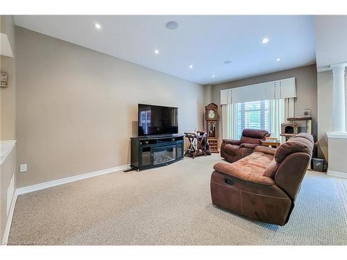 367 Stonehenge Drive, Hamilton, ON - Indoor Photo Showing Living Room