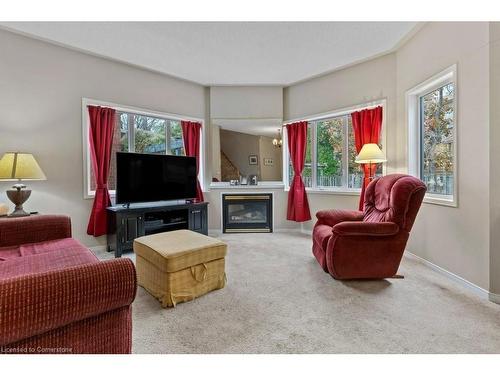 76 Morrison Crescent, Grimsby, ON - Indoor Photo Showing Living Room With Fireplace