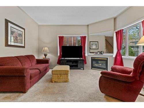 76 Morrison Crescent, Grimsby, ON - Indoor Photo Showing Living Room With Fireplace