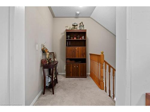 76 Morrison Crescent, Grimsby, ON - Indoor Photo Showing Other Room