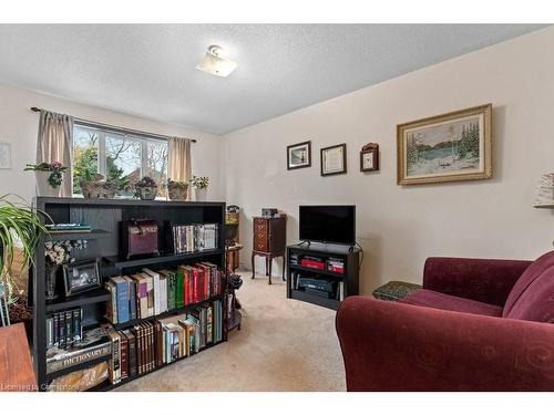 76 Morrison Crescent, Grimsby, ON - Indoor Photo Showing Other Room