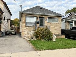 37 Houghton Avenue N Hamilton, ON L8H 4L3