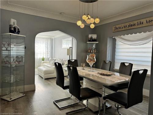 37 Houghton Avenue N, Hamilton, ON - Indoor Photo Showing Dining Room