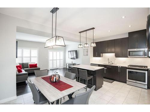 9-30 Times Square Boulevard, Stoney Creek, ON - Indoor Photo Showing Kitchen With Upgraded Kitchen