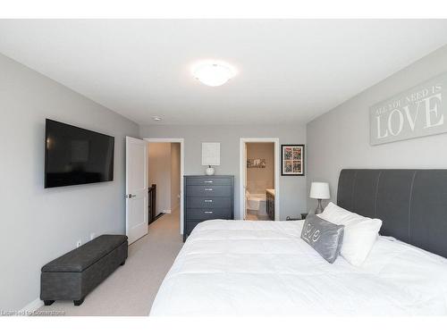 9-30 Times Square Boulevard, Stoney Creek, ON - Indoor Photo Showing Bedroom