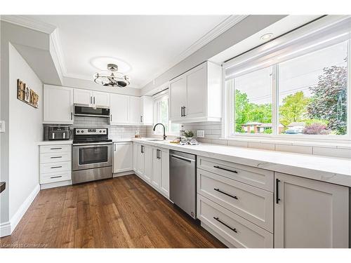 1451 6Th Conc Road W, Flamborough, ON - Indoor Photo Showing Kitchen With Stainless Steel Kitchen With Upgraded Kitchen