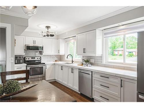 1451 6Th Conc Road W, Flamborough, ON - Indoor Photo Showing Kitchen With Stainless Steel Kitchen With Upgraded Kitchen