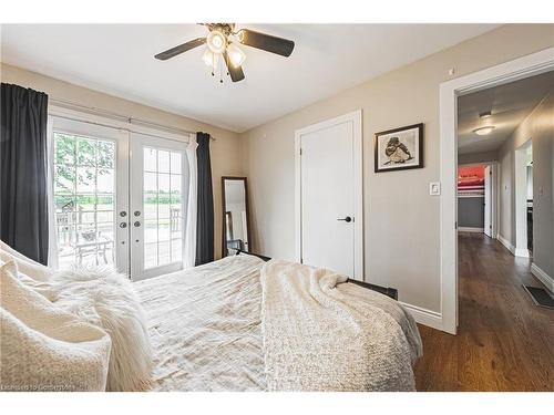 1451 6Th Conc Road W, Flamborough, ON - Indoor Photo Showing Bedroom