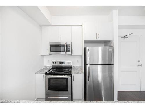 528-101 Shoreview Place, Stoney Creek, ON - Indoor Photo Showing Kitchen With Stainless Steel Kitchen